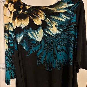 Alfani black/floral top top